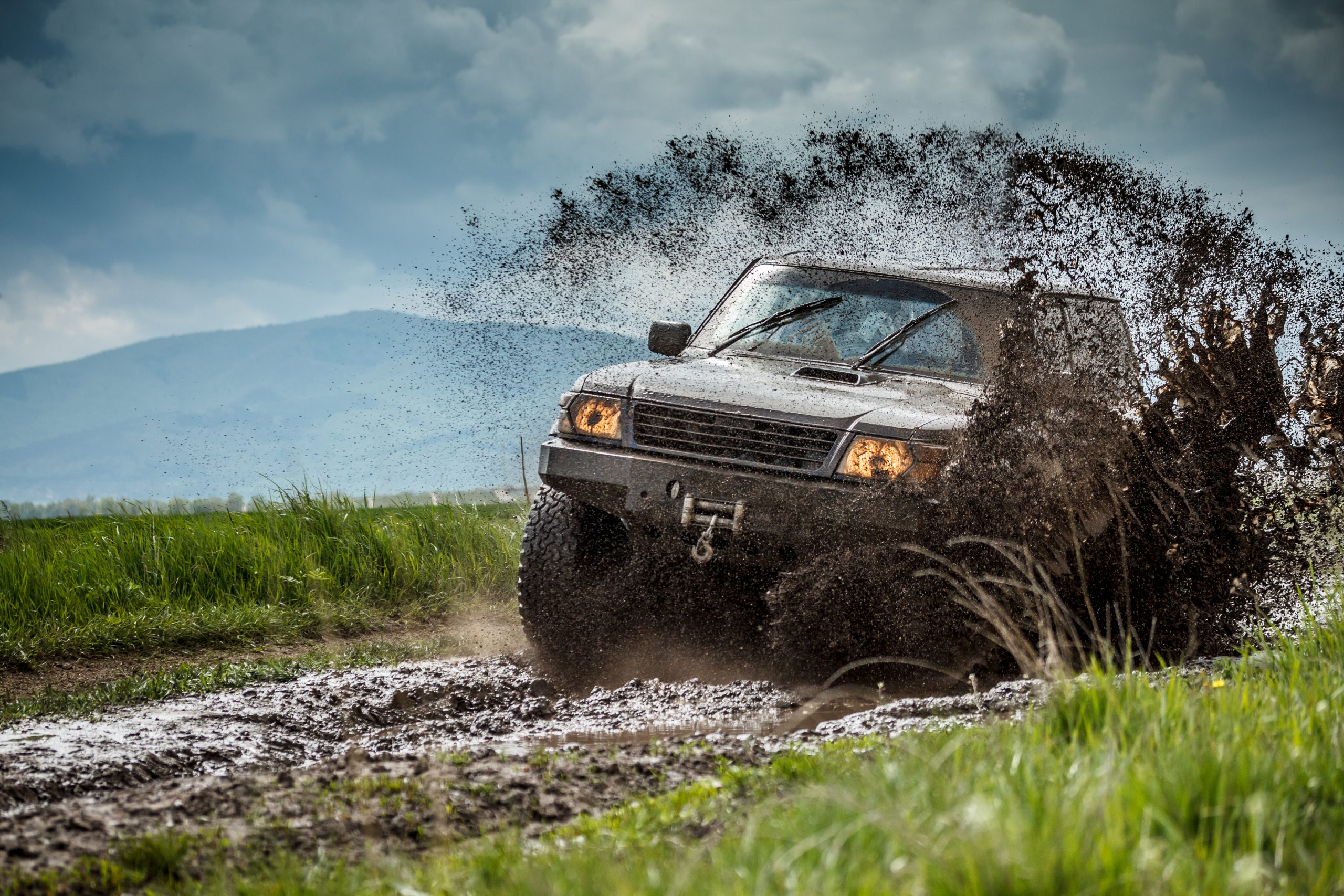 What is Stage Tuning? - SUV going through mud